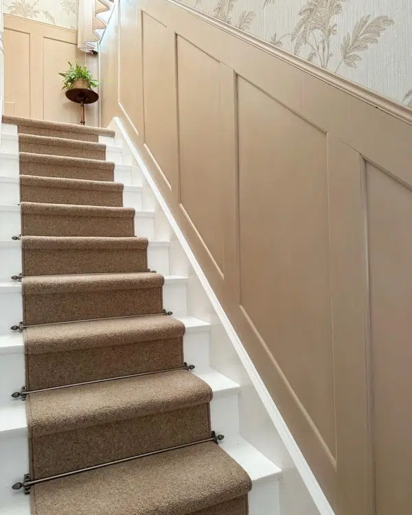 Staircase panelling